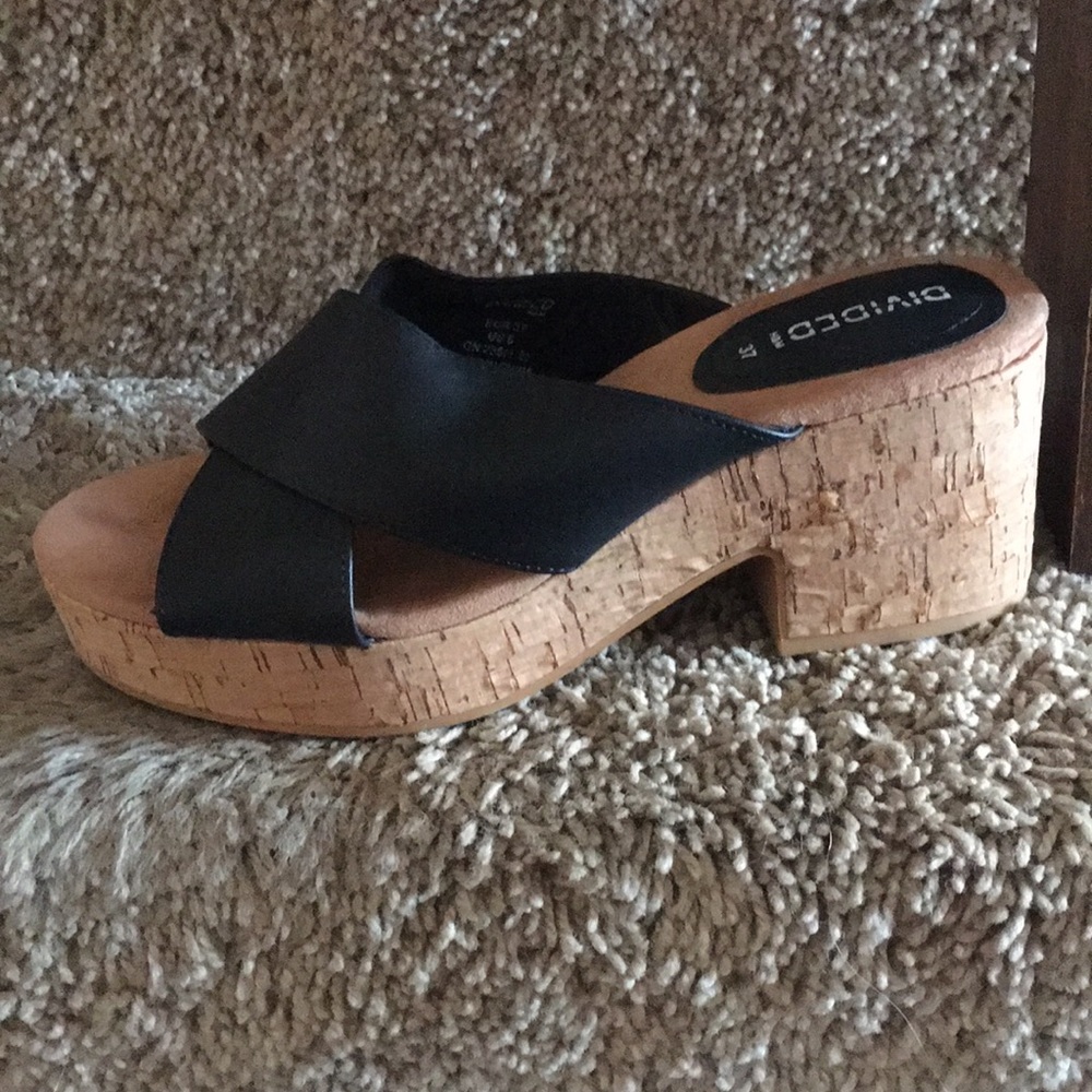 Heels - Picture 3 of 7